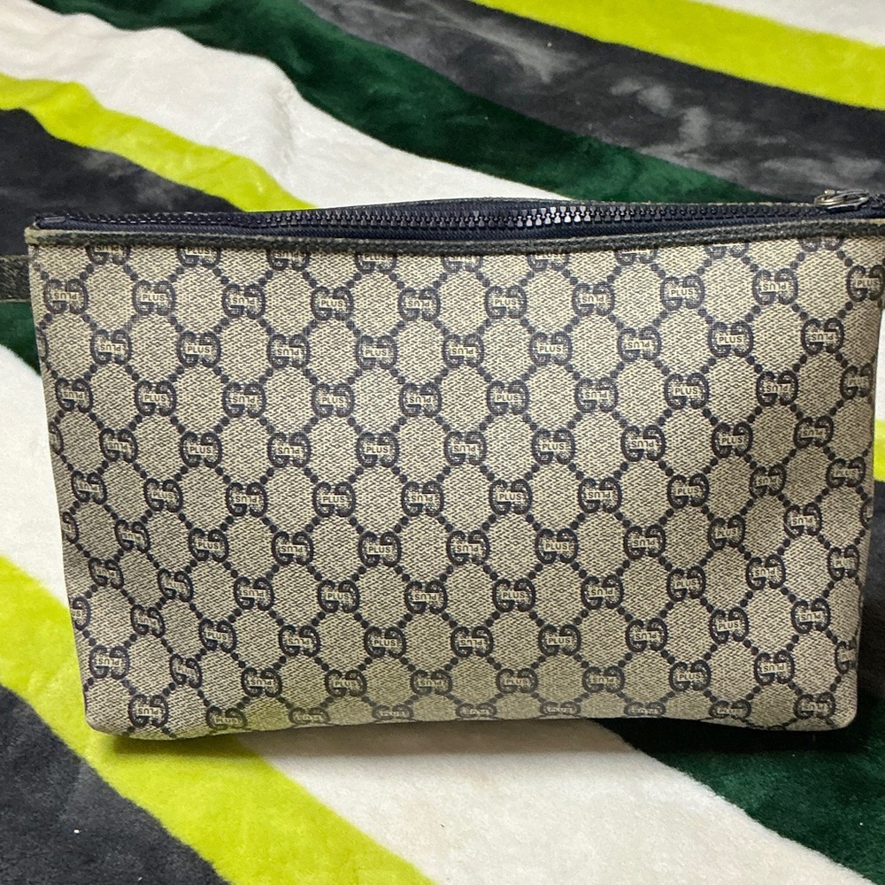 Rare Gucci Plus Beige and Blue Signature Pouch/Clutch - Picture 6 of 15